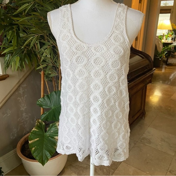Banana Republic Womens White Crochet Racerback Tank Top Shirt Size M Casual Boho - Picture 1 of 6
